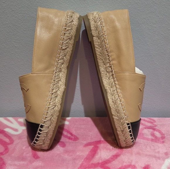 Women's Chanel Espadrilles Black And Beige Loafer, Size 38. NWOB - Picture 3 of 9